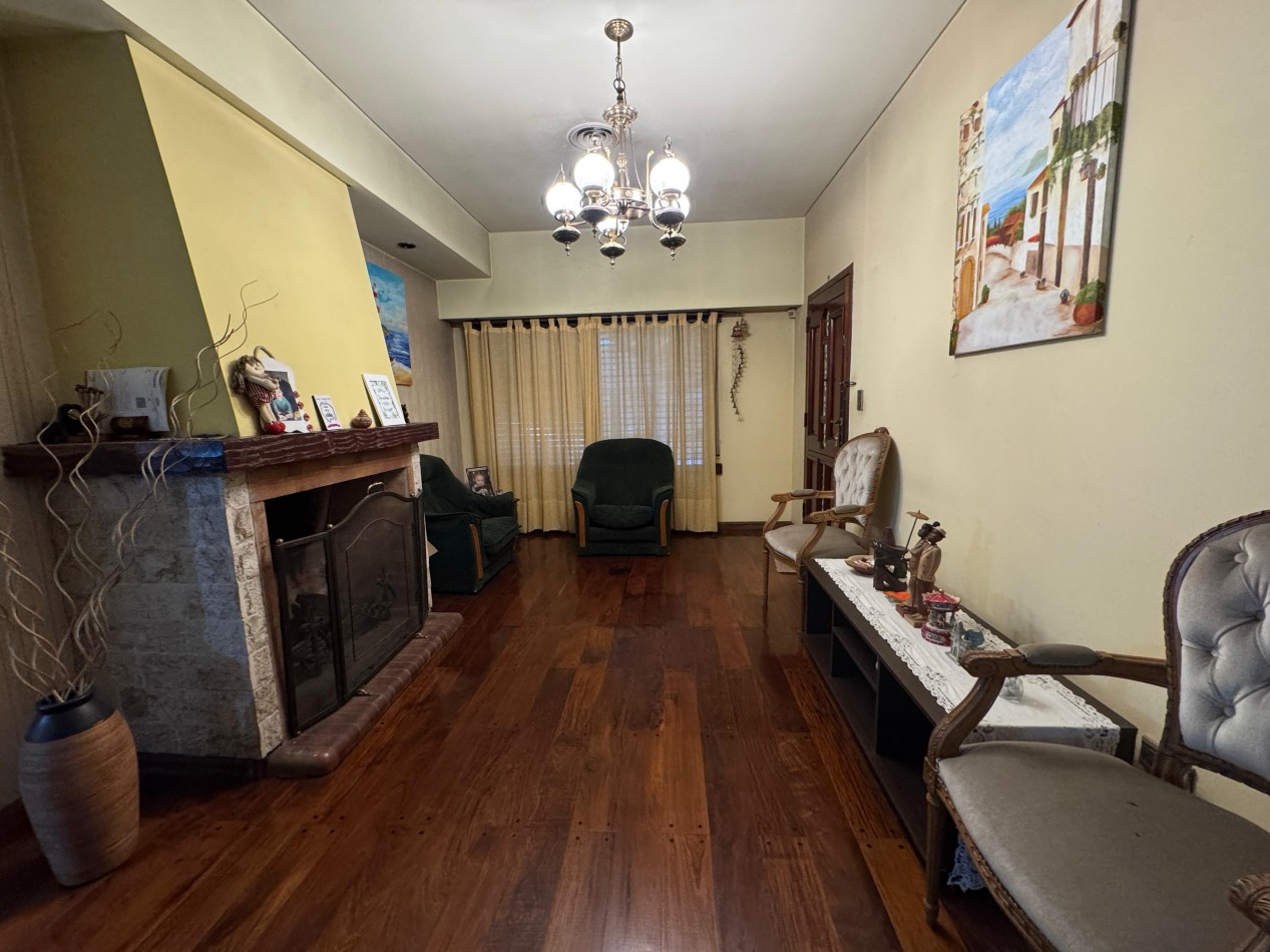 Gran Chalet 5 ambientes con jardin y pileta