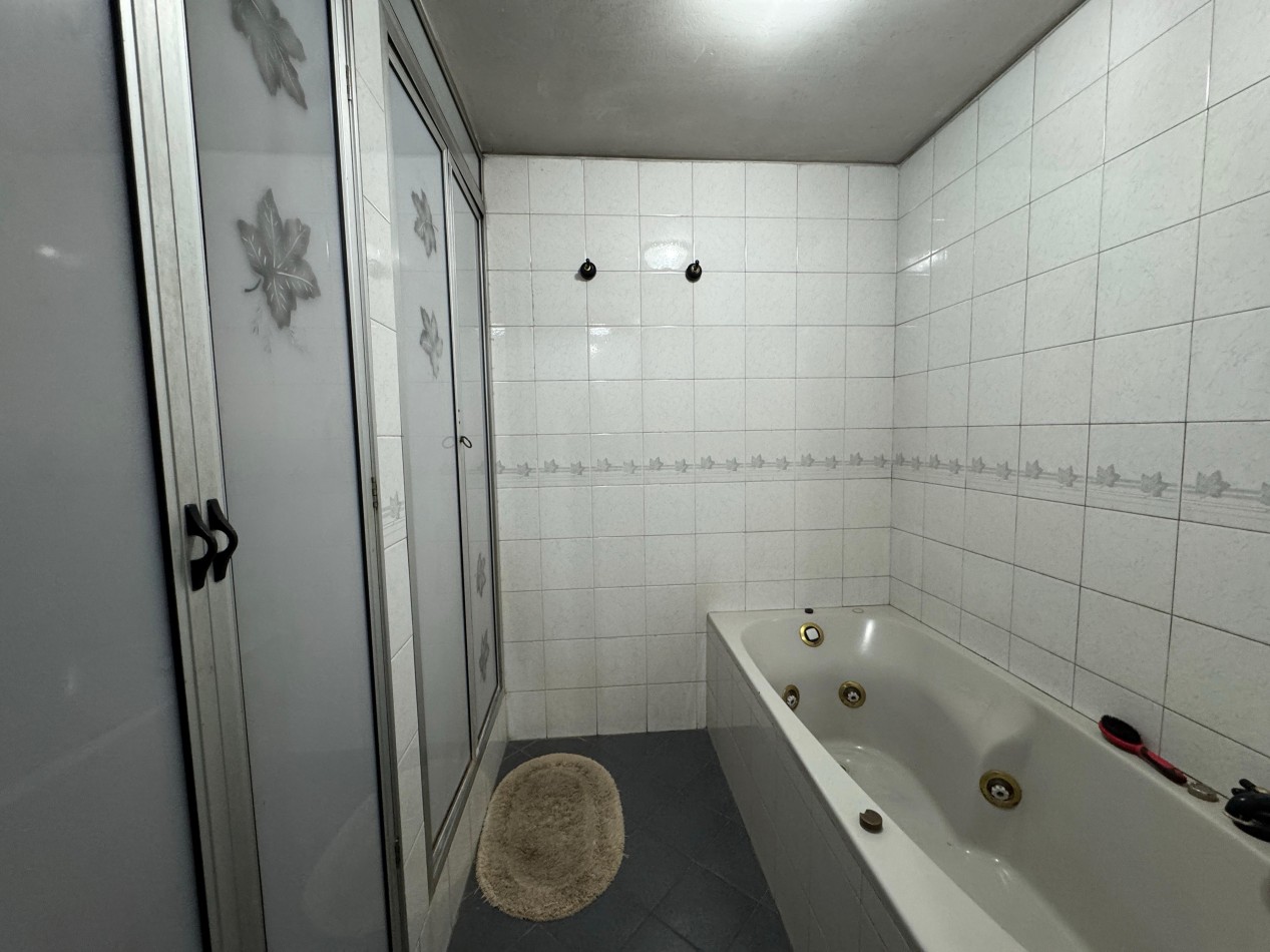 Gran Chalet 5 ambientes con jardin y pileta