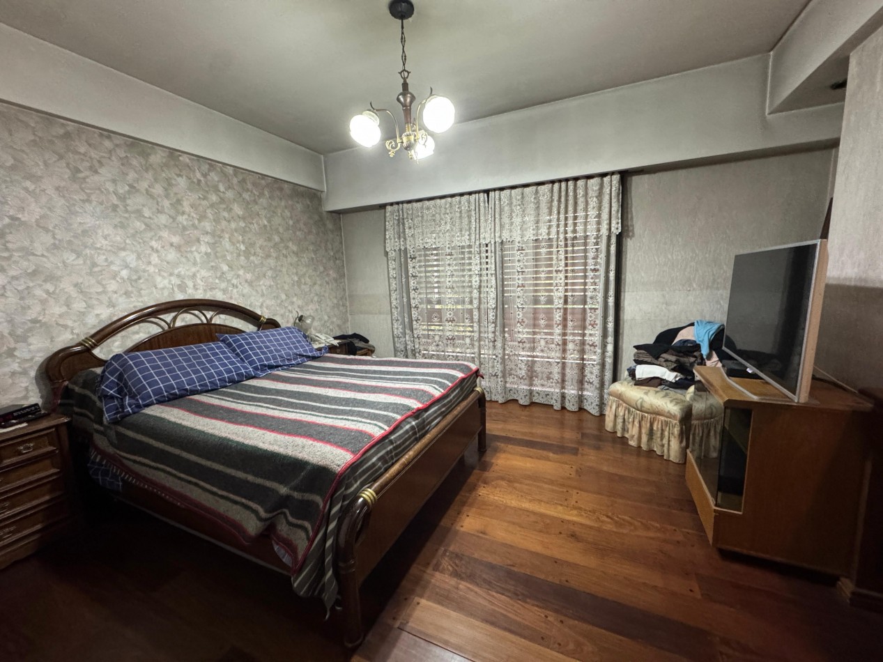 Gran Chalet 5 ambientes con jardin y pileta