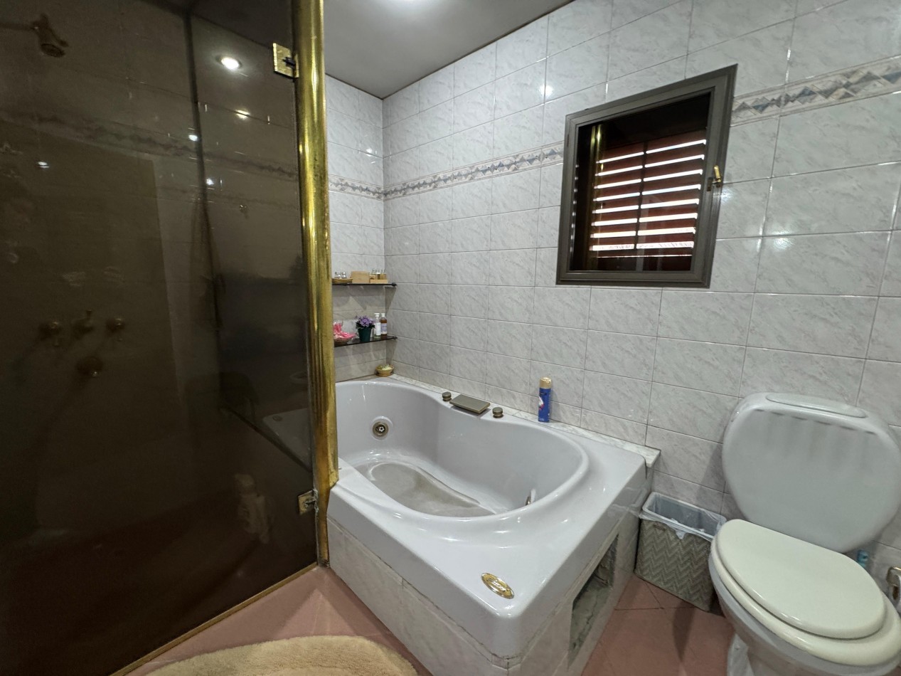 Gran Chalet 5 ambientes con jardin y pileta