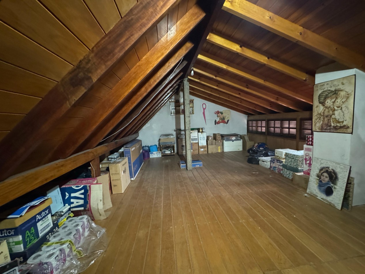 Gran Chalet 5 ambientes con jardin y pileta