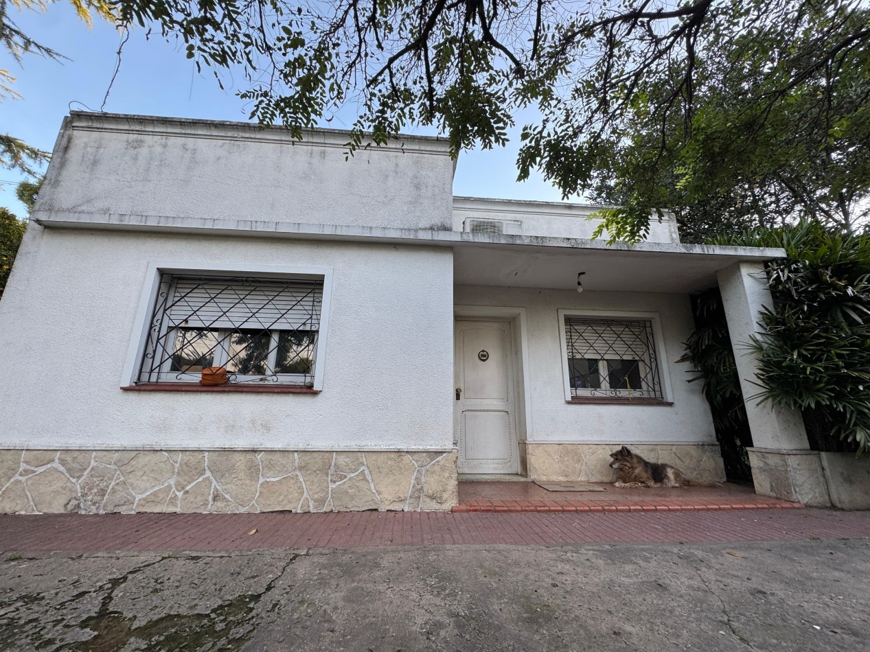 Gran lote con casa 4 ambientes
