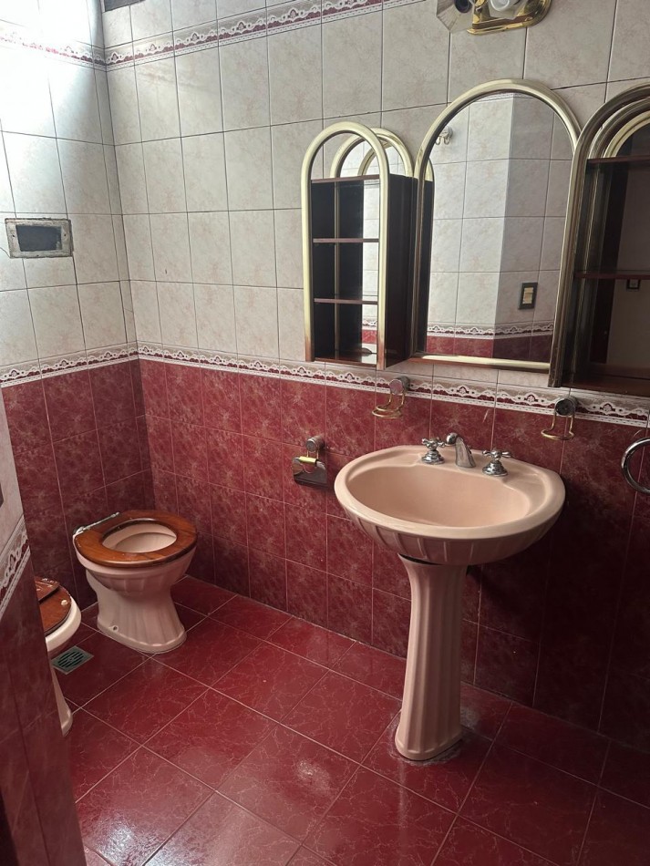 Excelente Oportunidad! Casa 4 Ambientes con Quincho y Piscina