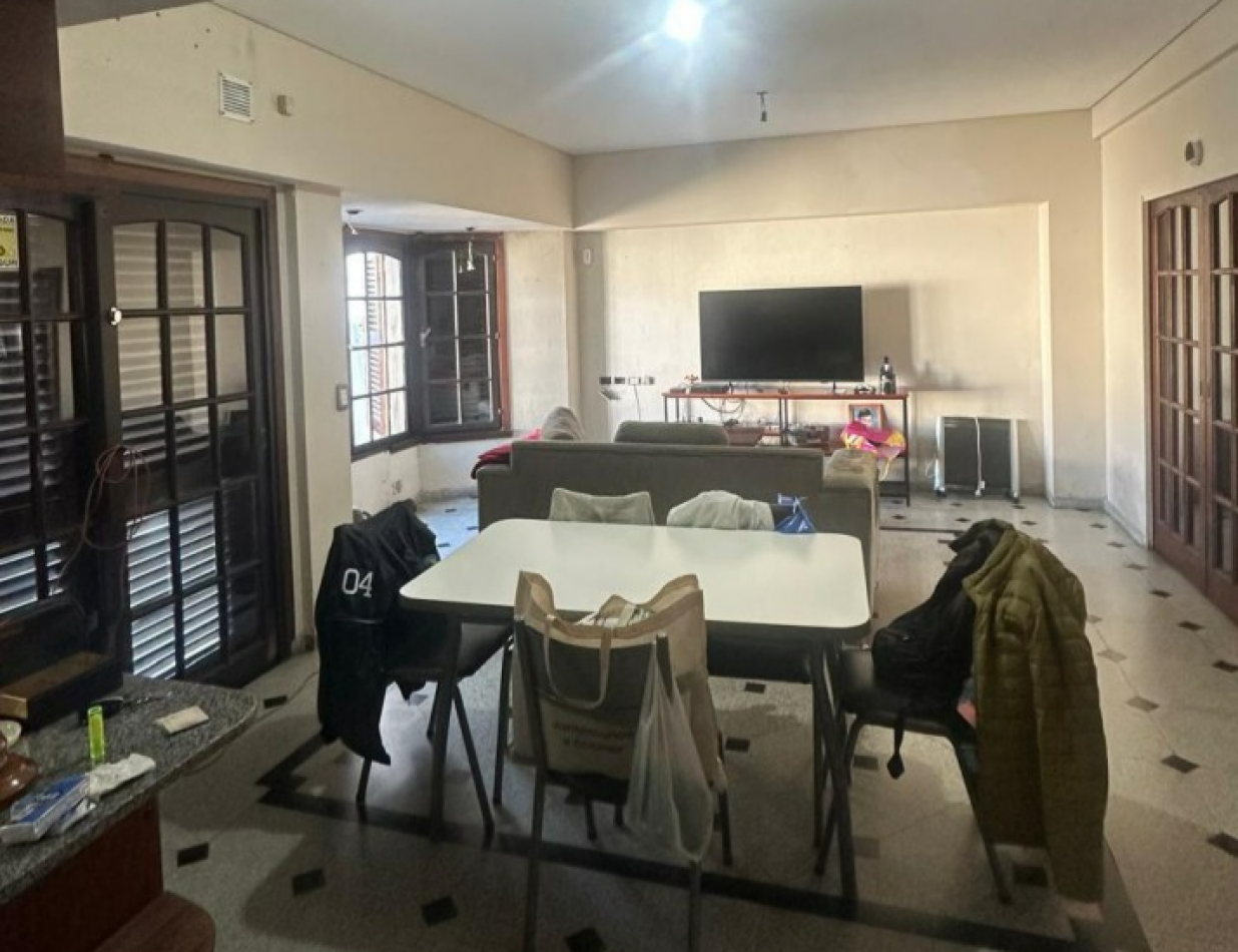 Excelente Oportunidad! Casa 4 Ambientes con Quincho y Piscina