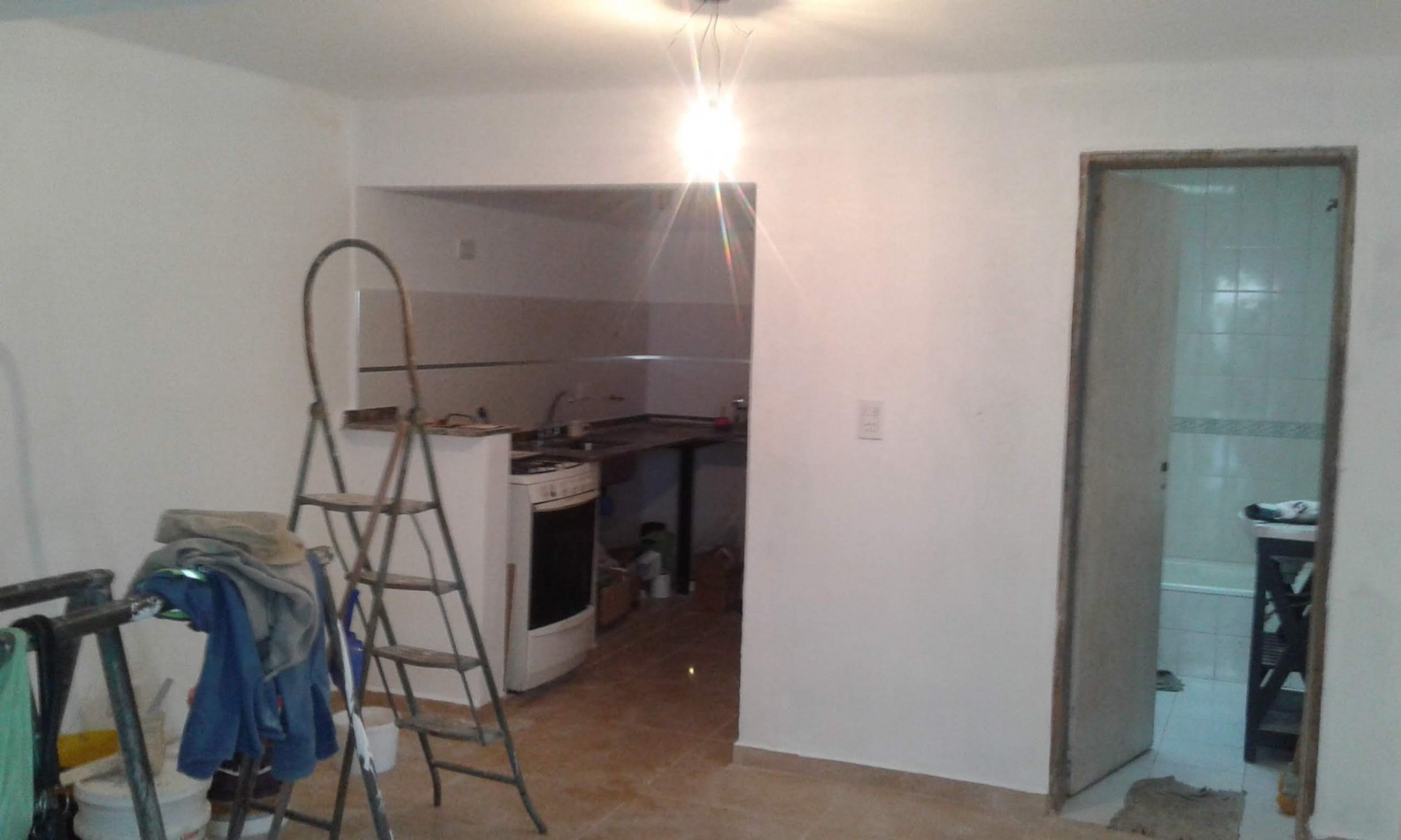 Casa al fondo 4 ambientes con pileta y quincho