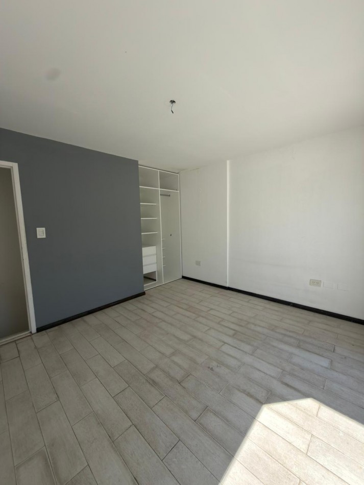 Departamento 2 ambientes con balcon, terraza y cochera