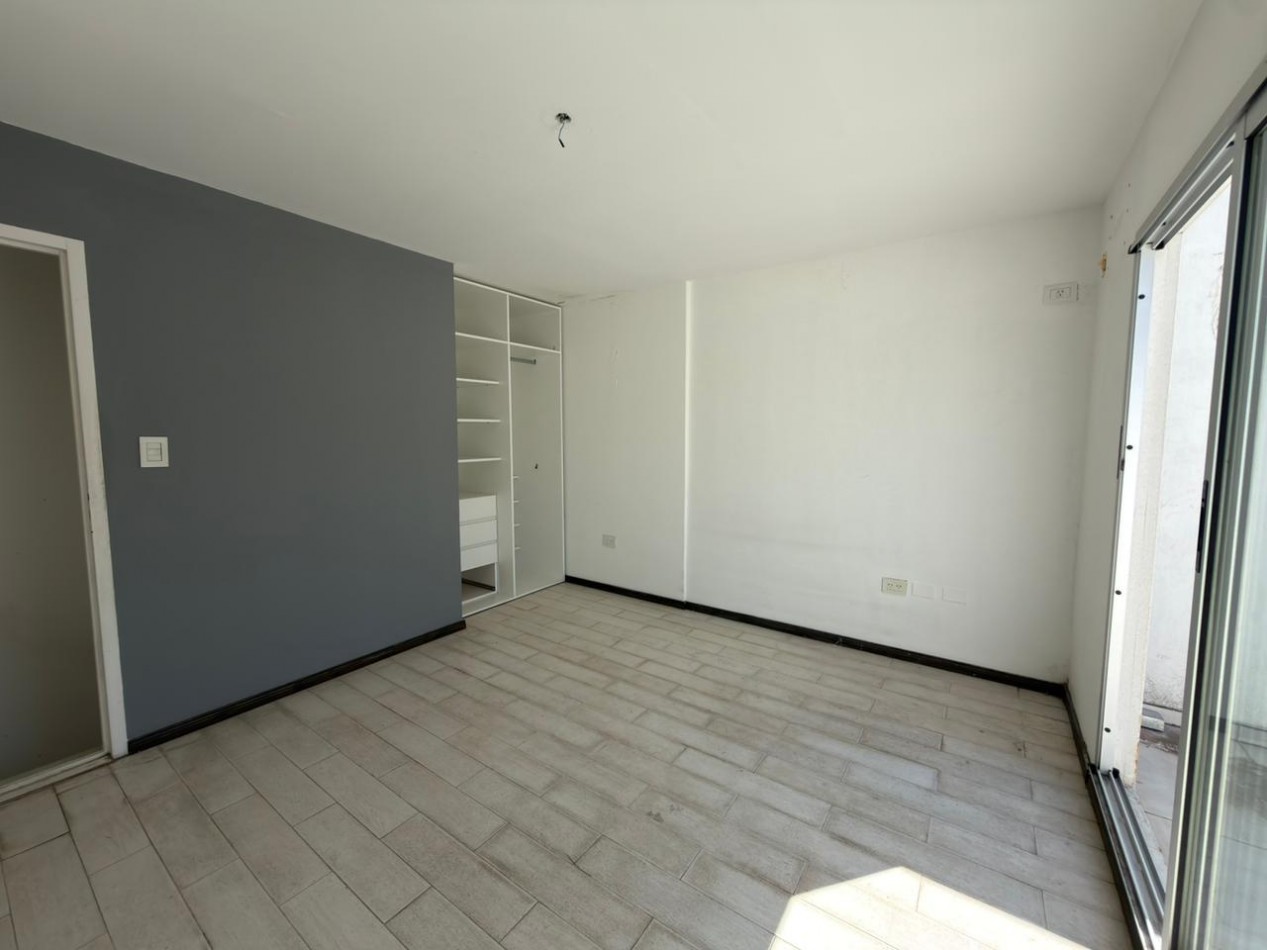 Departamento 2 ambientes con balcon, terraza y cochera