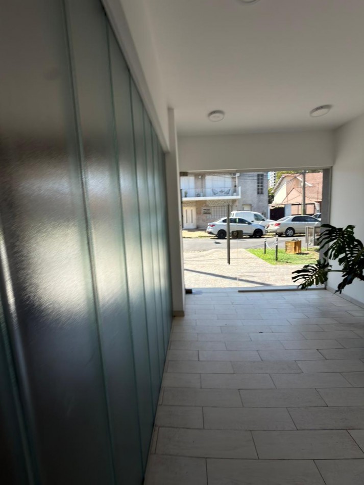 Departamento 2 ambientes con balcon, terraza y cochera