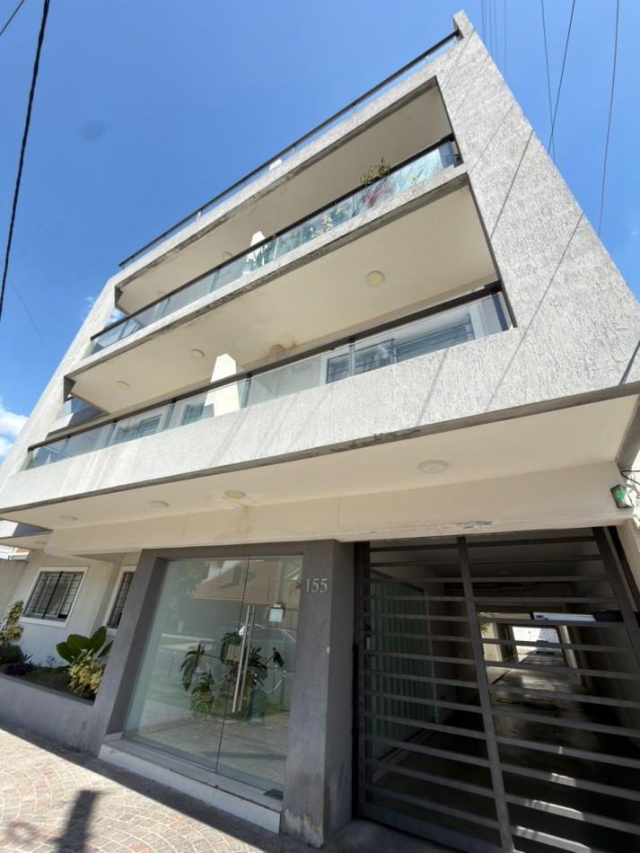 Departamento 2 ambientes con balcon, terraza y cochera