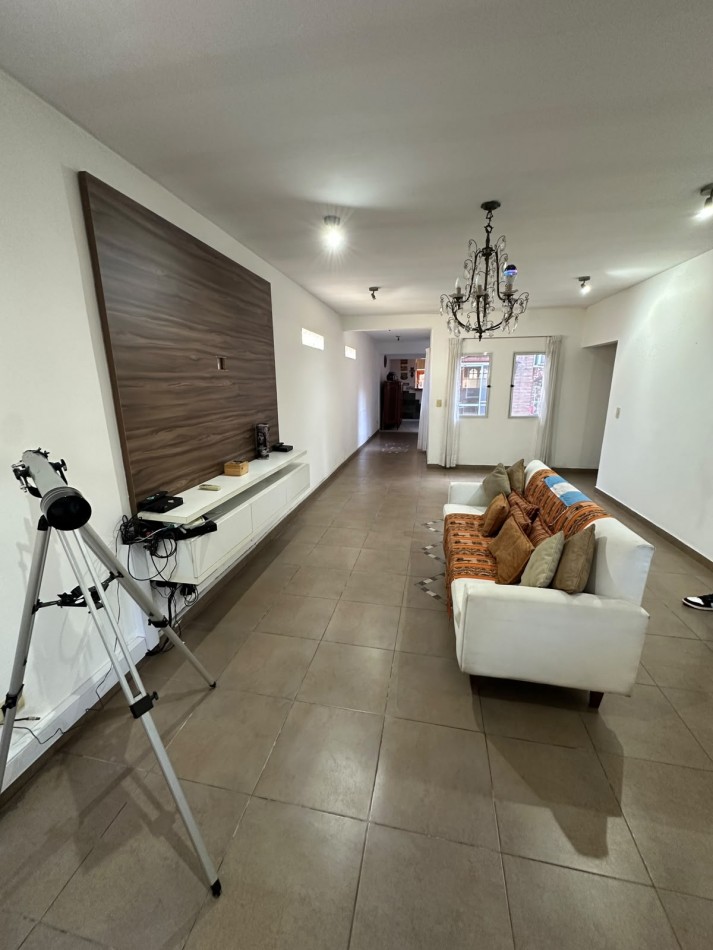 Casa en venta de 5 ambientes R. de Escalada