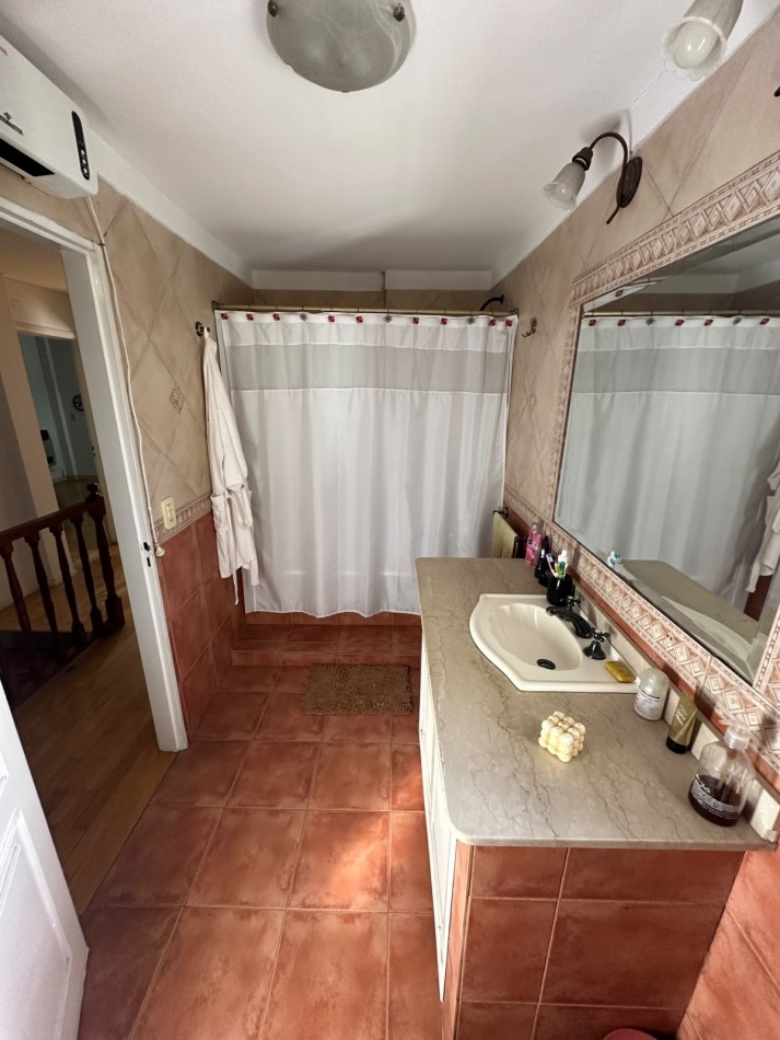 Casa en venta de 5 ambientes R. de Escalada