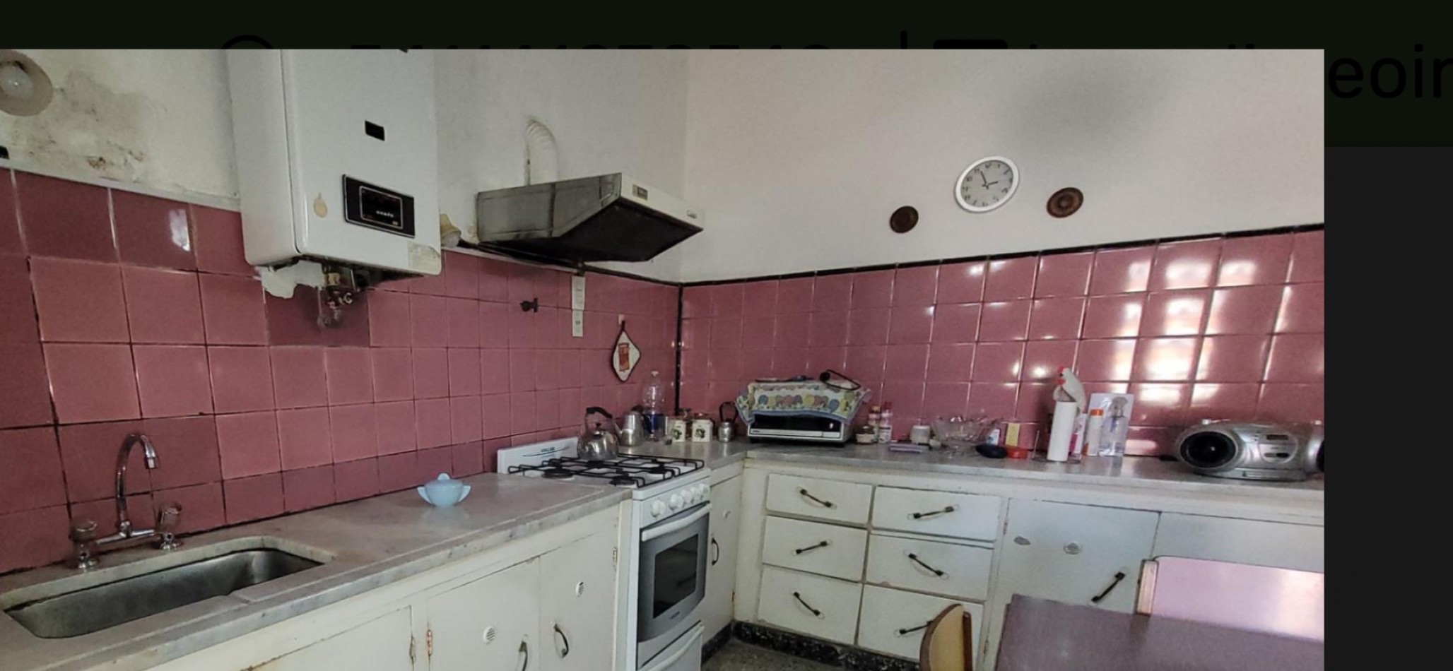 Casa de 3 ambientes con fondo 