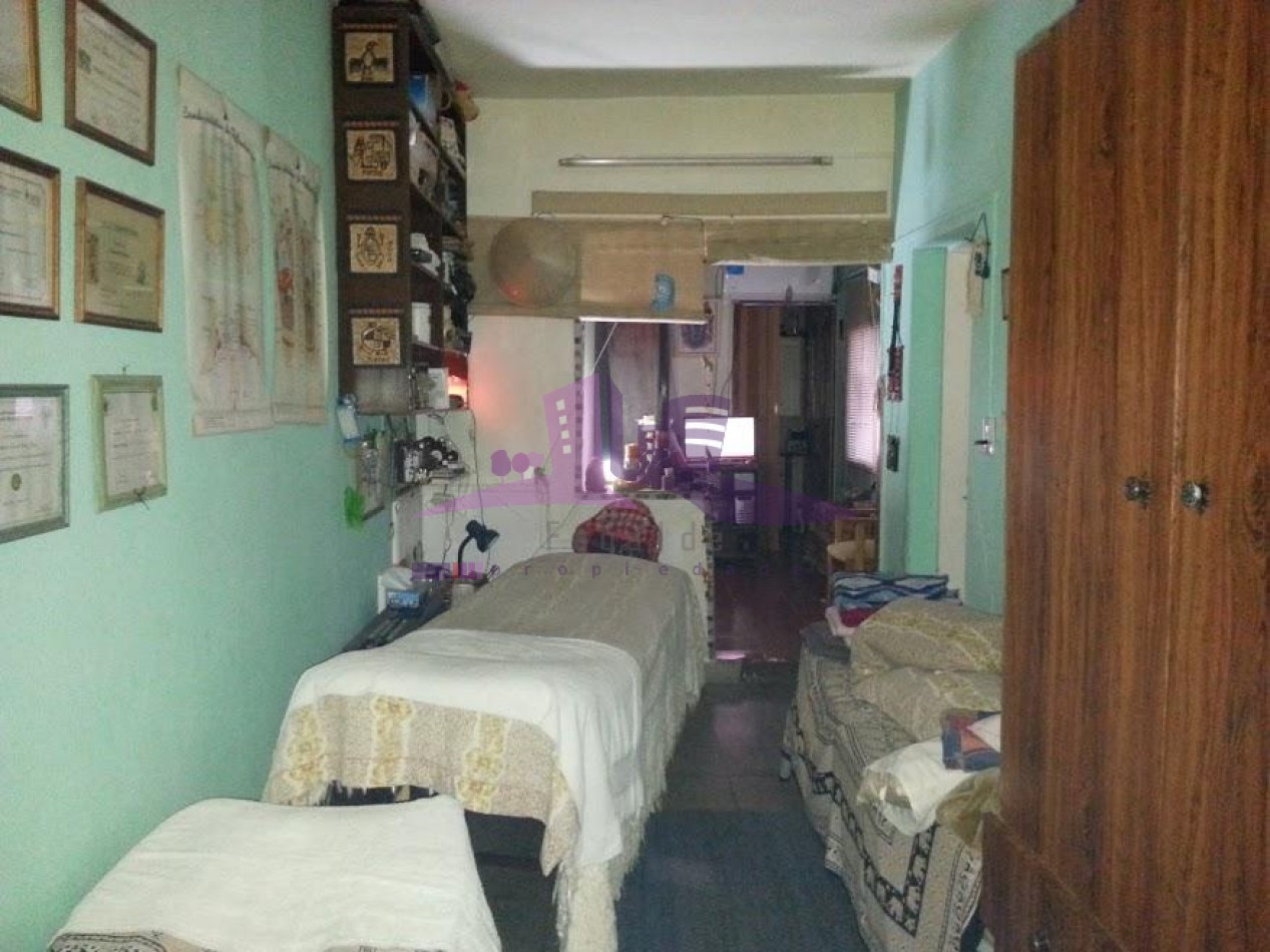 Casa 4 Ambientes con Doble Cochera Cubierta