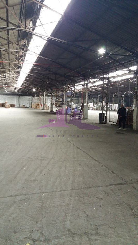Galpon/deposito de 13000 metros2 ideal logistica - industria - transporte