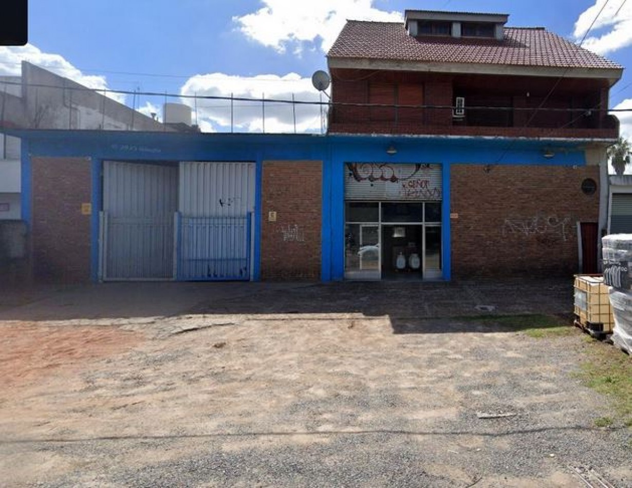 Deposito 1200 m² Multiples Destinos!- Con vivienda