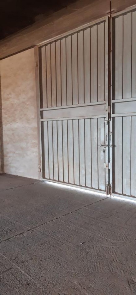 Deposito 1200 m² Multiples Destinos!- Con vivienda
